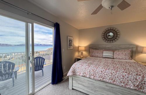 Harbor Village House | Lake View Condo 930 4