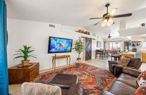 Lake Havasu City House | Lake View, Themed Rooms, King Beds, Fire Pit