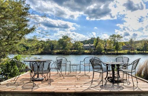 Innsbrook Ski Chalet | Lakefront A-Frame with Private Dock