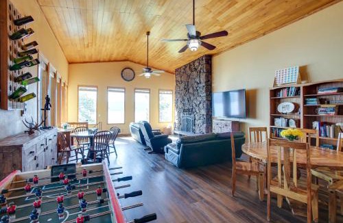Rockford Bay House | Lakefront Bliss: Coeur d'Alene Cabin w/Dock!