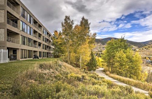 Dillon House | Lakefront Condo w/Mtn Views in Dillon!