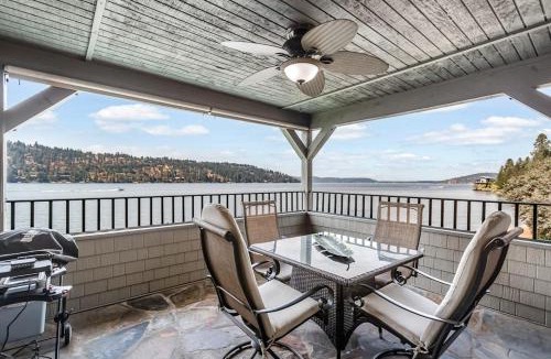 Coeur d'Alene House | Lakefront Condo with Balcony & Mountain Views