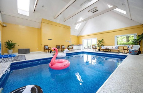 Pimento House | Lakefront Group Stay, Sleeps 19, Indoor Pool, Hot Tub, Arcades