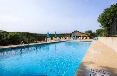 Osage Beach House | Lakefront Home-3BD25BADockGrillFirepitPool