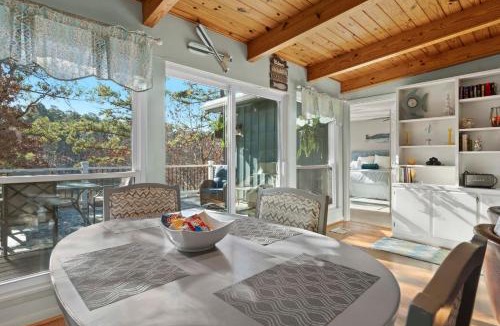 Mid America House | Lakefront Home w/Dock: 10 Mi to Central Ave!