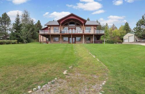 Sandpoint House | Lakefront Luxury