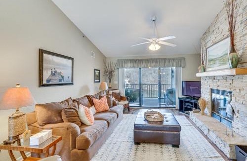 Osage Beach House | Lakefront Osage Beach Abode w/Grill & Pool Access