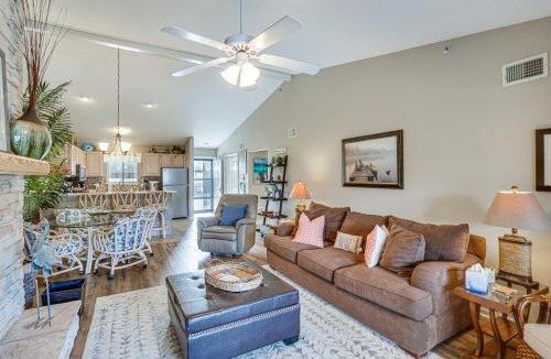 Osage Beach House | Lakefront Osage Beach Abode w/Grill & Pool Access