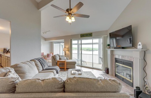 Village of Four Seasons House | Lakefront Ozark Getaway w/Views + Community Perks