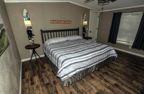 Mead House | Lakefront Wakezone - 37