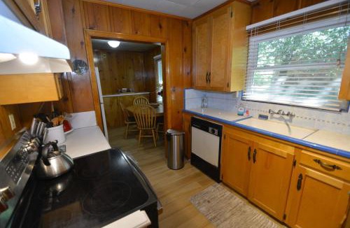 Bass Lake House | Lakeside Cabin Summer Special