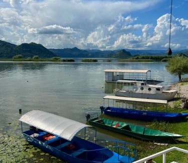 Karuc Apartment | Lakeside Harmony Apartment