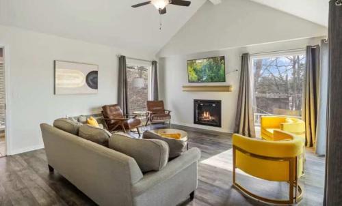 Osage Beach House | Lakeside Hideaway