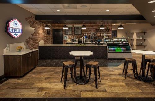 Osceola Resort | Lakeside Hotel Casino, a Travelodge by Wyndham