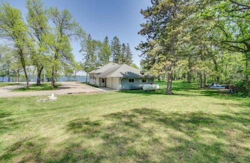 Litchfield House | Lakeside Litchfield Home w/Patio & Gas Grill!
