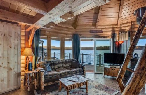 Coeur d'Alene House | Lakeside Loft