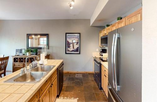 Lakeside Village Apartment | Lakeside Village 3 Bedroom Townhome At The Seasons In Keystone