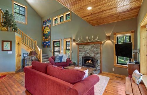 Coeur d'Alene House | Lakeview cabin near Harrison with firepit