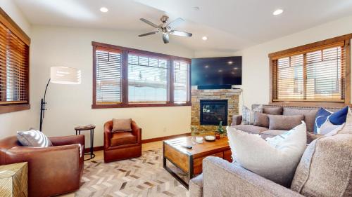 Mammoth Lakes House | Lakeview Townhomes #5 townhouse