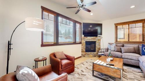 Mammoth Lakes House | Lakeview Townhomes #5 townhouse