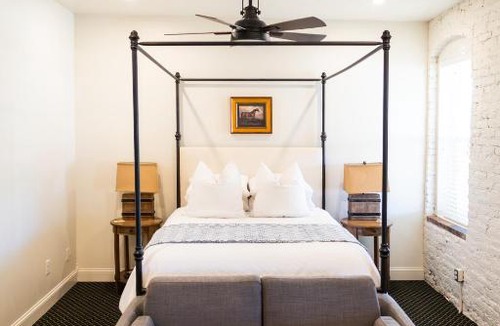 Lander House | Lander Millhouse