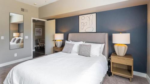 Rancho Oakey Apartment | Landing Modern Apartment with Amazing Amenities (ID9204X65)