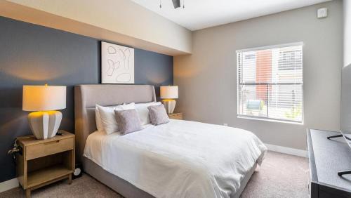 Rancho Oakey Apartment | Landing Modern Apartment with Amazing Amenities (ID9204X65)