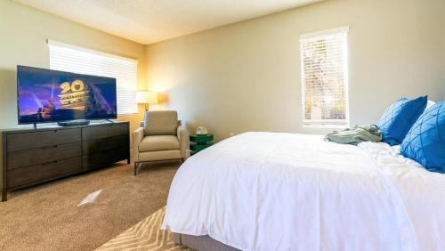 Las Vegas Apartment | Landing Modern Apartment with Amazing Amenities (ID7527X79)