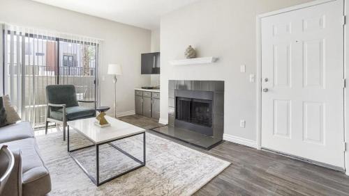 Rancho Oakey Apartment | Landing - Modern Apartment with Amazing Amenities (ID1315X602)