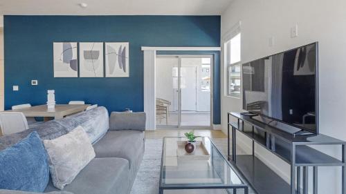 Casas Adobes Apartment | Landing Stunning 1BD Pool