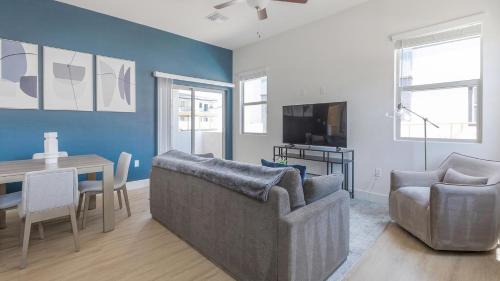 Casas Adobes Apartment | Landing Stunning 1BD Pool