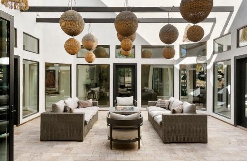 Sunrise Estates House | Lantern Retreat