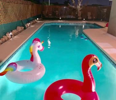 Las Vegas House | Las Vegas home big Pool 2300ft 3 beddroom
