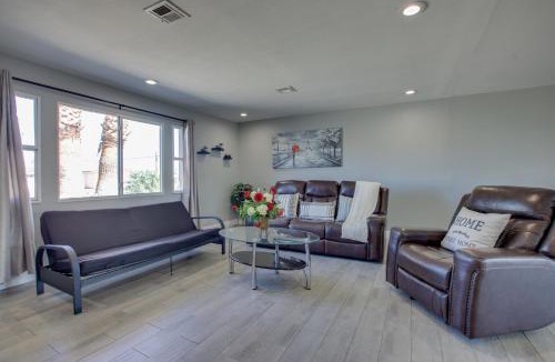 Las Vegas House | Las Vegas Retreat w/Yard < 5 Mi to Strip!