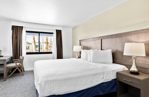 Las Vegas Hotel | Las Vegas Serene Hotel