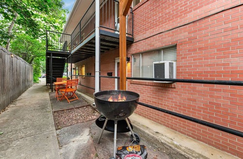Old Town Condo | Lavender Suite | Relaxed, Walkable Old Town Stay