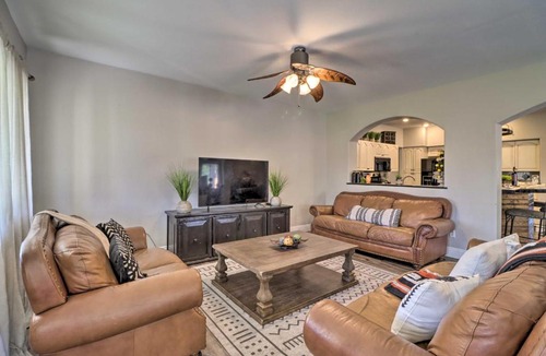 Las Vistas House | Lavish Family Escape w/Game Room in Avondale!