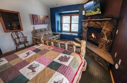 Estes Park House | Lazy R Cottages- 18 cabin
