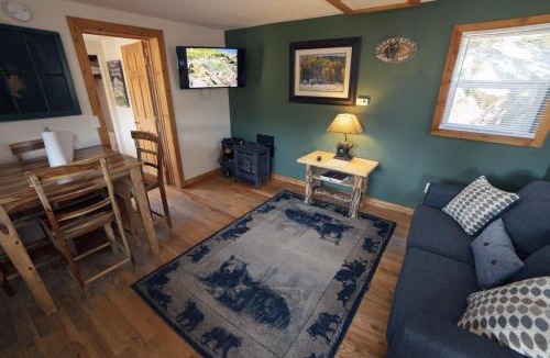 Estes Park House | Lazy R Cottages- 4 cabin
