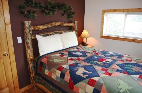 Estes Park House | Lazy R Cottages- 4 cabin