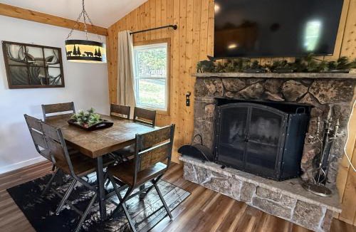 Estes Park House | Lazy R Cottages- 7A cabin