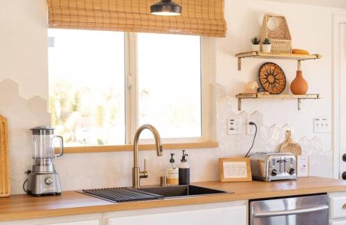 Yucca Valley House | Le bungalow du désert - Stargazing - Cowboy Pool - Spa - Firepit - Views - Hike