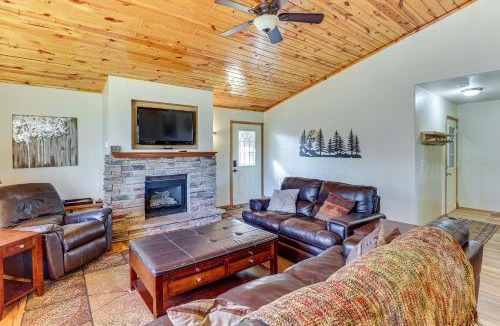 Lead House | Lead Home in the Mountains w/Hot Tub + Views!