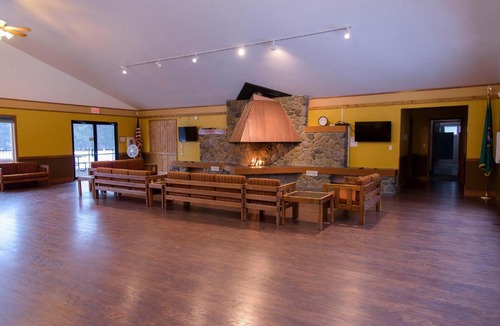 Ardenvoir Resort | Leavenworth Camping Resort Lodge 1