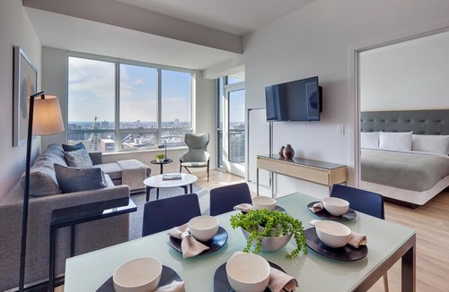 Killgubbin Apartment | Level Chicago - River North