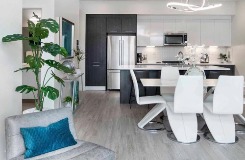 Highland House | Level-Up Elegance | Stunning 2BR LoHi Loft | Walk to 44+ Restaurants