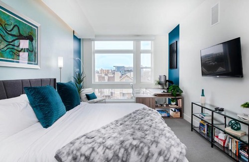Highland House | Level-Up Elegance | Stunning 2BR LoHi Loft | Walk to 44+ Restaurants