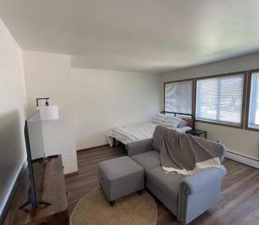 Madison Apartment | Liberty Valley Short Term Rental - 27