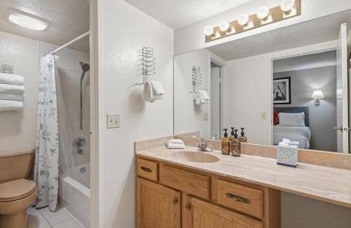 Vail Apartment | Lift House Lodge, next to Lionshead Vail Mtn, Studio condo