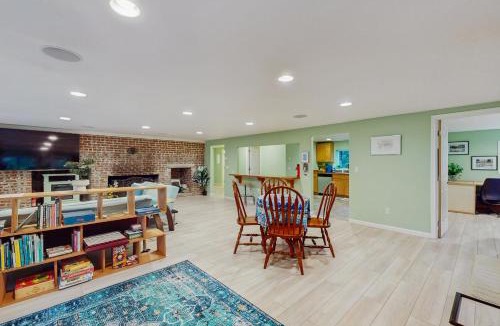 Long Beach House | Light & Leisure
